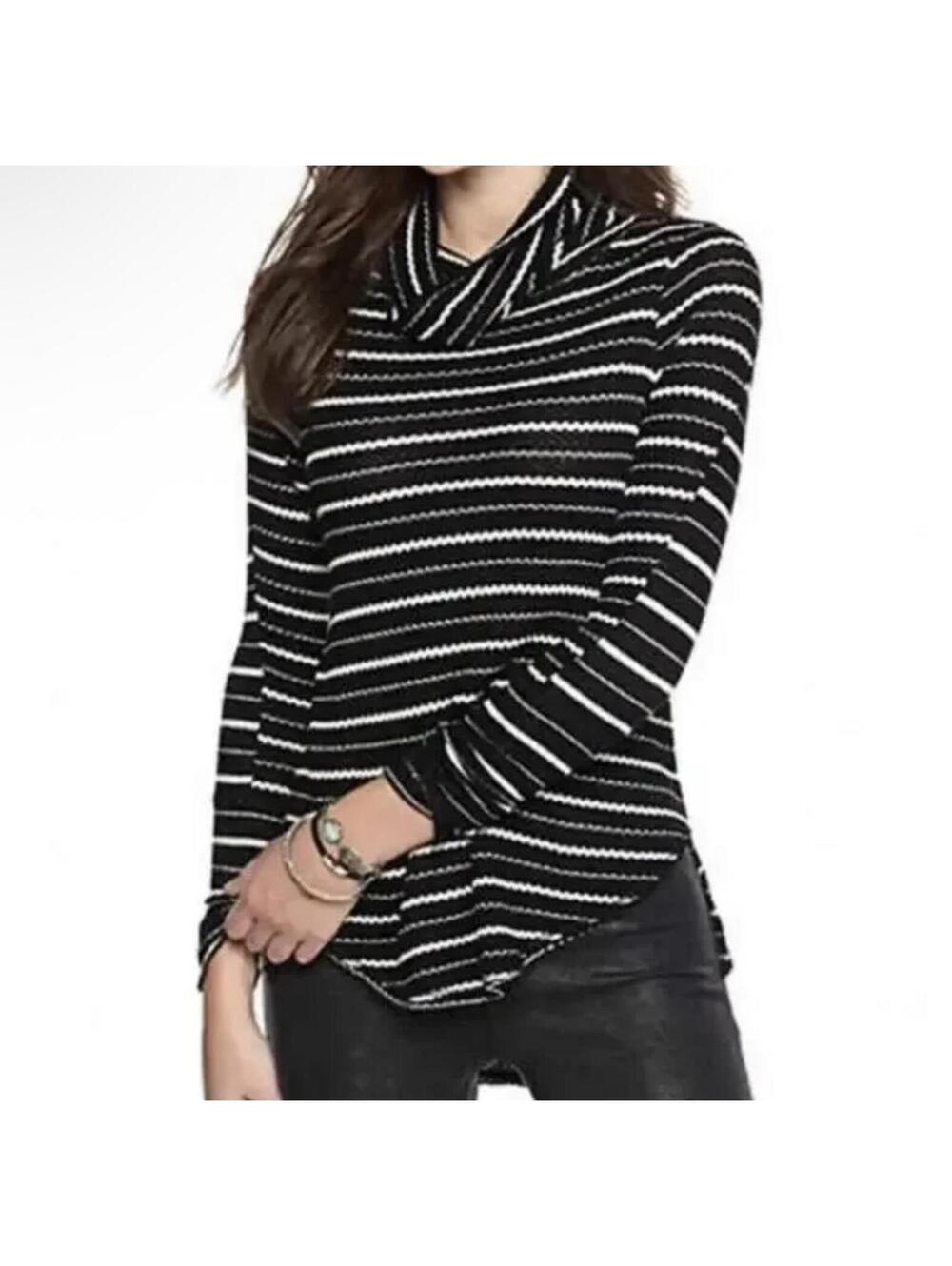 We the Free Medium Black Turtleneck Knit